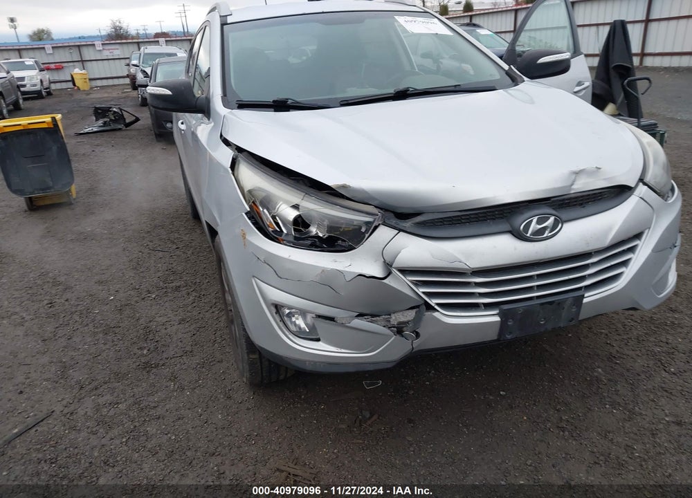 2014 HYUNDAI TUCSON SE VIN: KM8JUCAG3EU879446