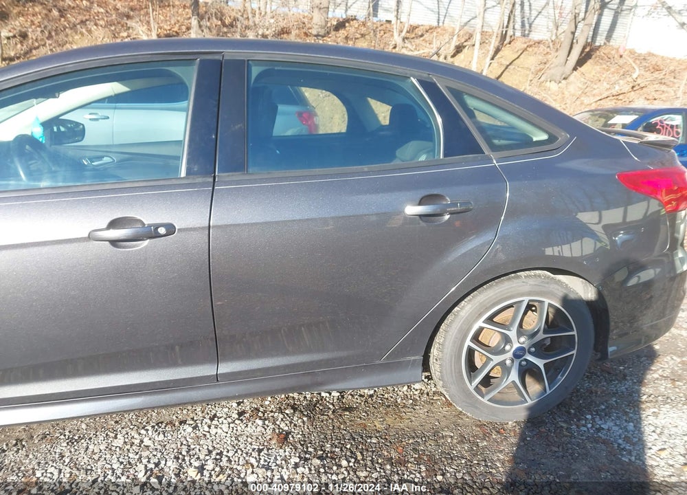 2015 FORD FOCUS SE VIN: 1FADP3F20FL217004