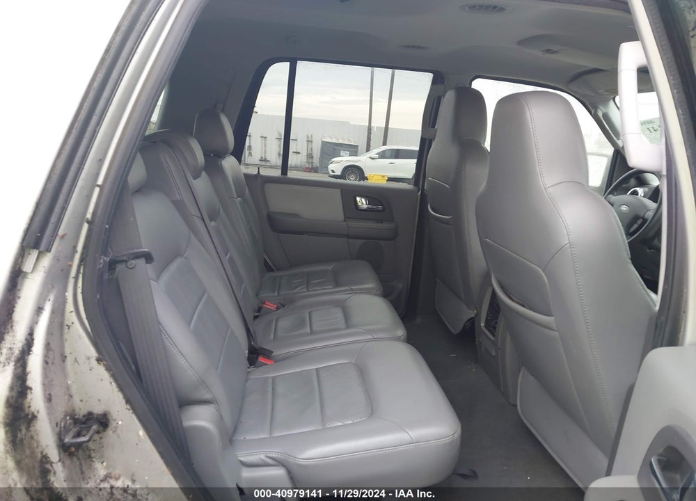 2005 FORD EXPEDITION XLT VIN: 1FMPU15575LA30529