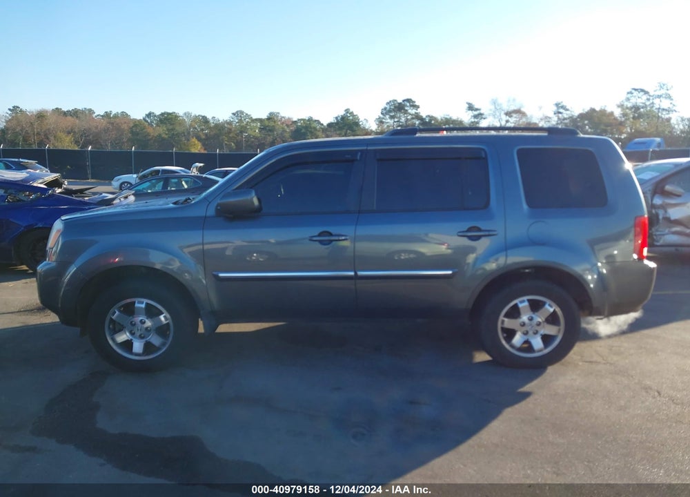 2011 HONDA PILOT TOURING VIN: 5FNYF3H94BB001873