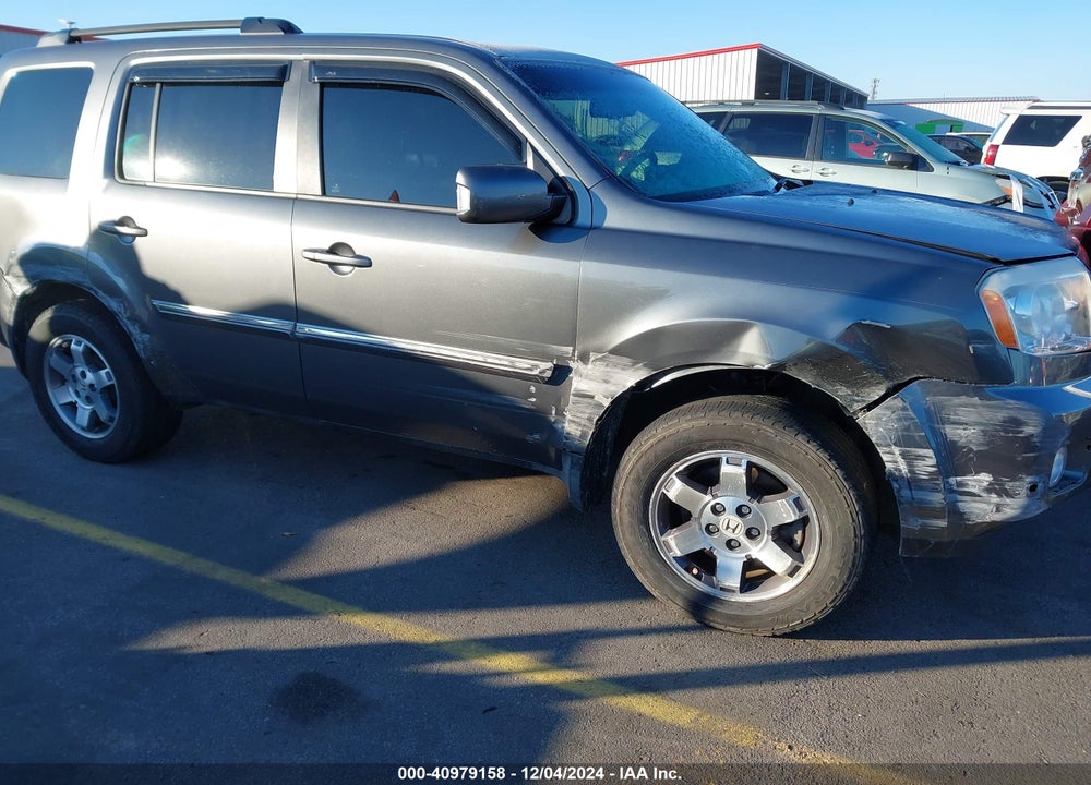 2011 HONDA PILOT TOURING VIN: 5FNYF3H94BB001873