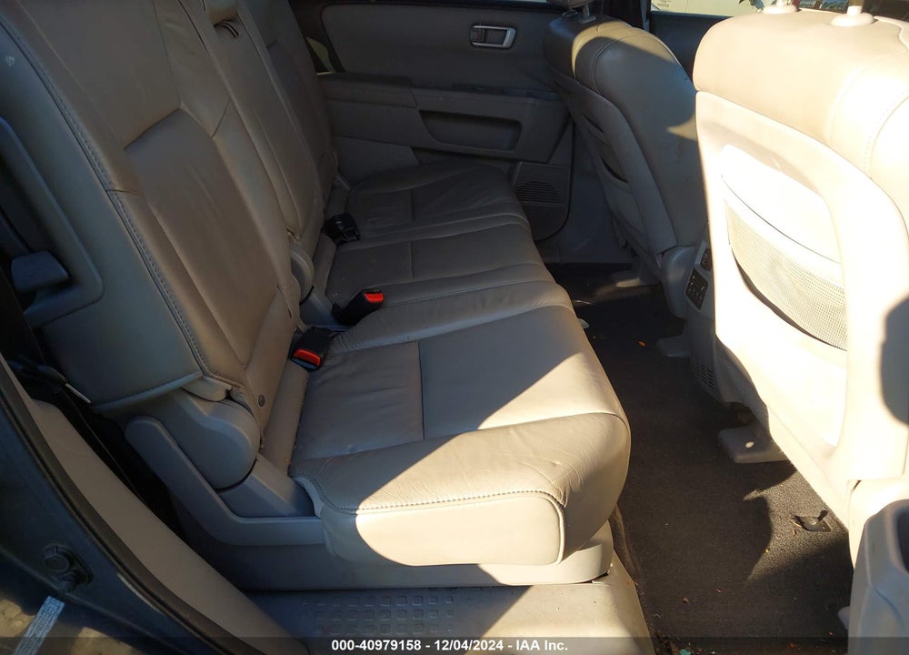 2011 HONDA PILOT TOURING VIN: 5FNYF3H94BB001873