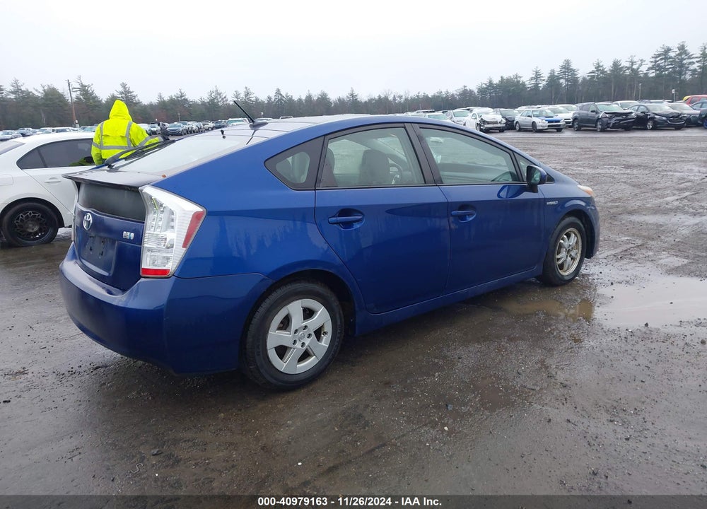 2011 TOYOTA PRIUS THREE VIN: JTDKN3DU2B0253543