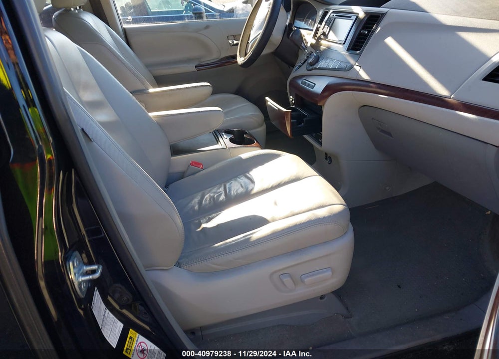2013 TOYOTA SIENNA XLE LIMITED VIN: 5TDDK3DC3DS051884