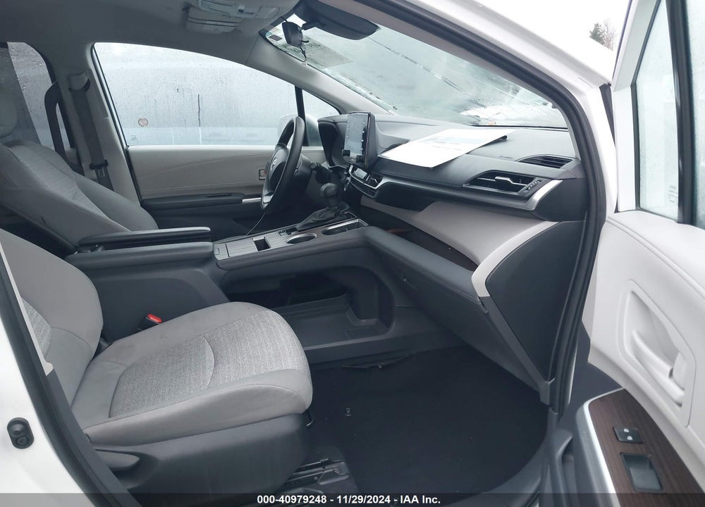 2022 TOYOTA SIENNA LE VIN: 5TDKRKEC3NS101485