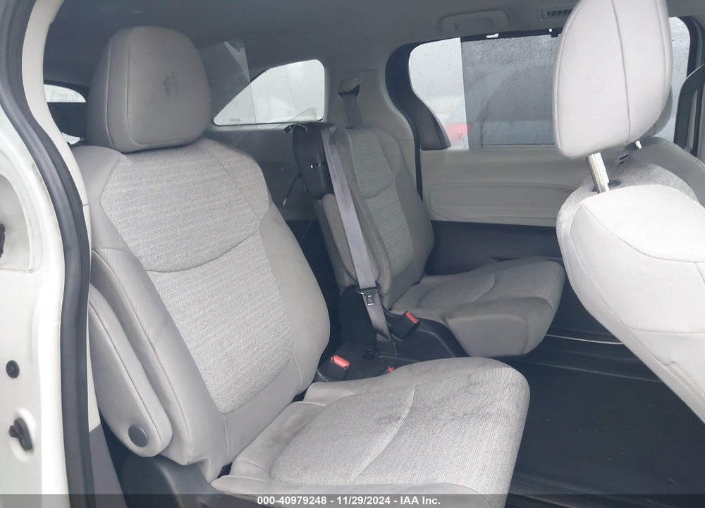 2022 TOYOTA SIENNA LE VIN: 5TDKRKEC3NS101485