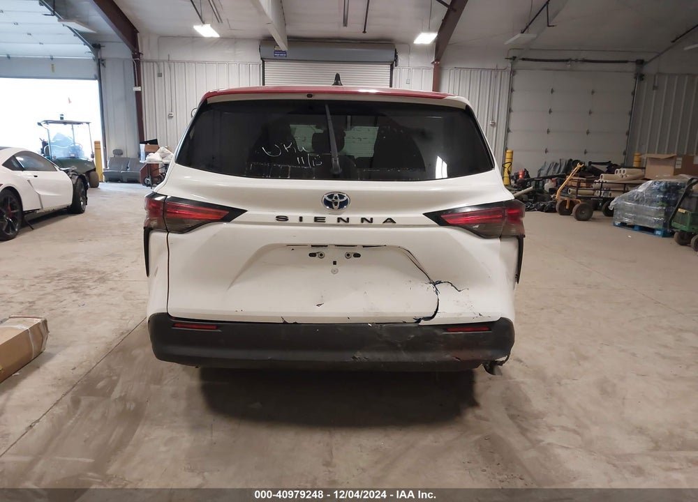 2022 TOYOTA SIENNA LE VIN: 5TDKRKEC3NS101485