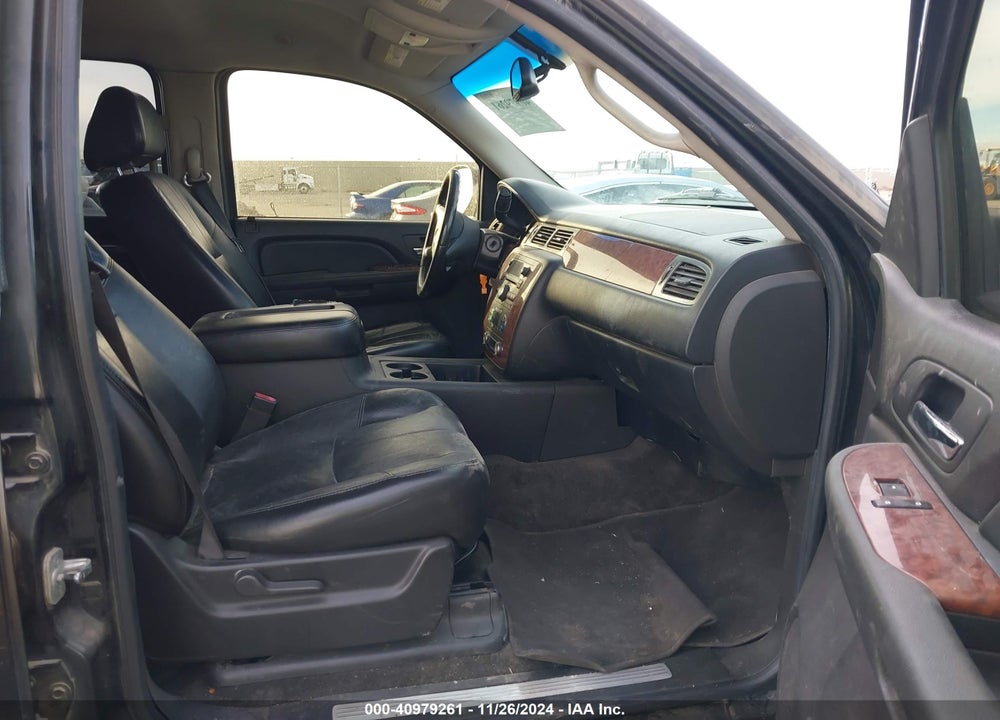 2007 CHEVROLET SUBURBAN 1500 LT VIN: 3GNFC16067G165000
