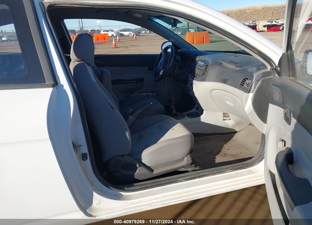 2008 HYUNDAI ACCENT GS VIN: KMHCM36C48U104947
