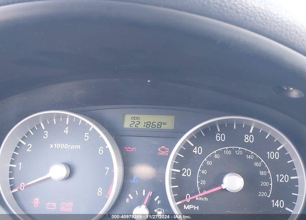 2008 HYUNDAI ACCENT GS VIN: KMHCM36C48U104947