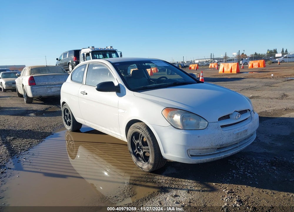 2008 HYUNDAI ACCENT GS VIN: KMHCM36C48U104947