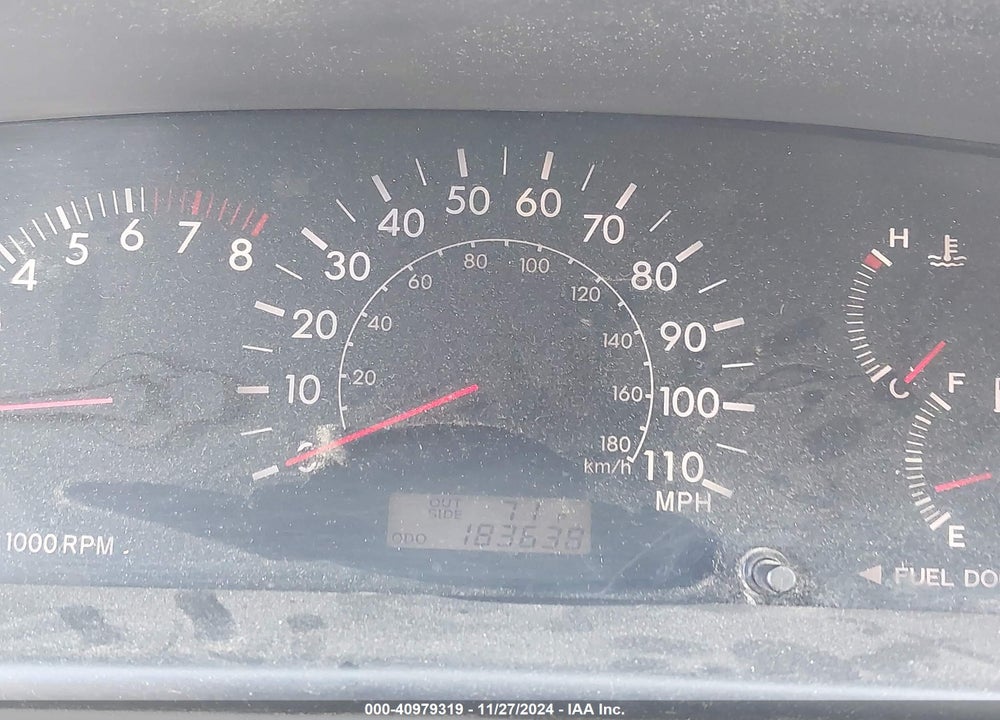 2005 TOYOTA COROLLA LE VIN: JTDBR32E252048930