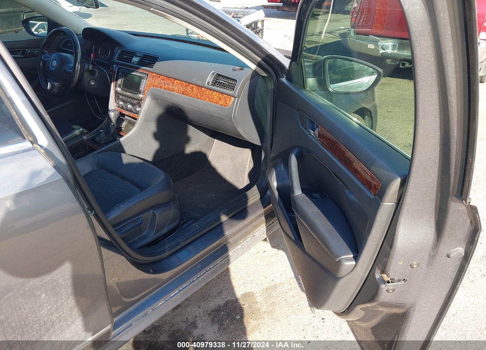 2012 VOLKSWAGEN PASSAT 2.5L SEL VIN: 1VWCP7A34CC056436