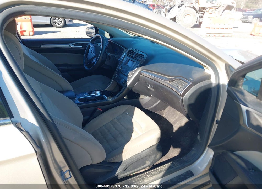 2017 FORD FUSION S VIN: 3FA6P0G74HR108387