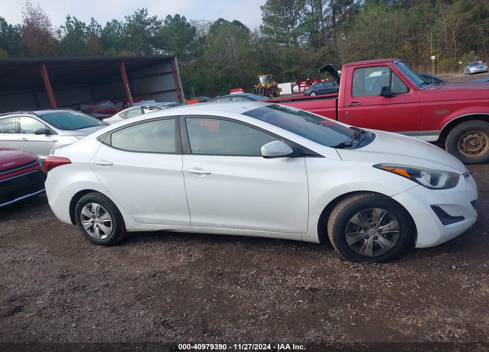 2016 HYUNDAI ELANTRA SE VIN: 5NPDH4AE5GH714330