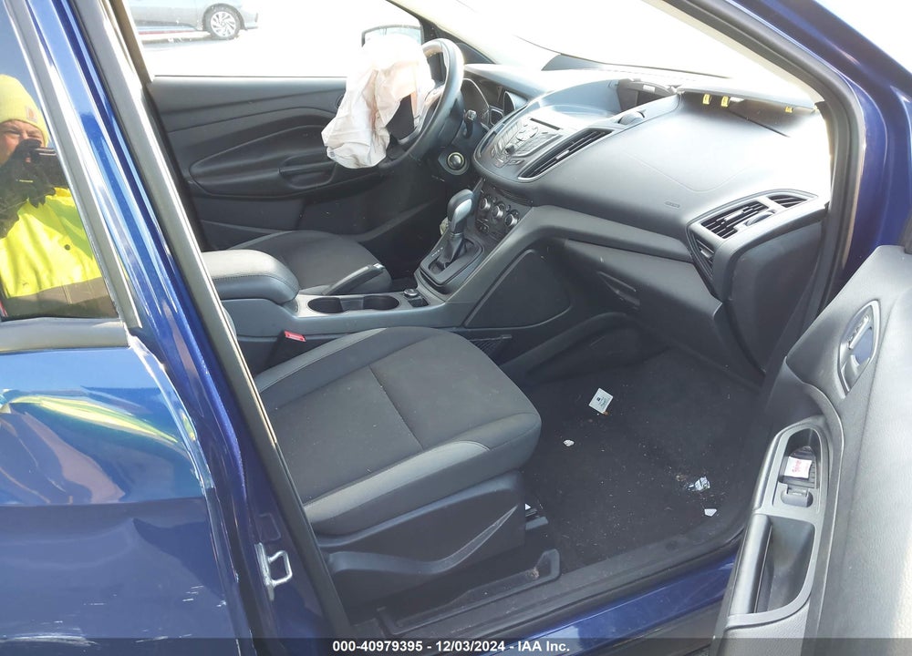 2015 FORD ESCAPE S VIN: 1FMCU0F79FUC01673