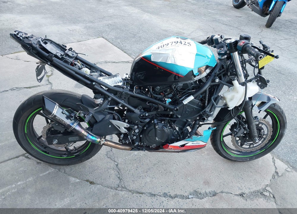 2022 KAWASAKI EX400 VIN: JKAEXKG12NDAH8381