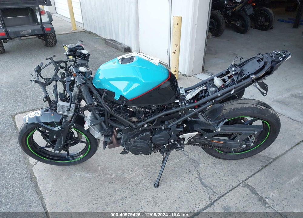 2022 KAWASAKI EX400 VIN: JKAEXKG12NDAH8381