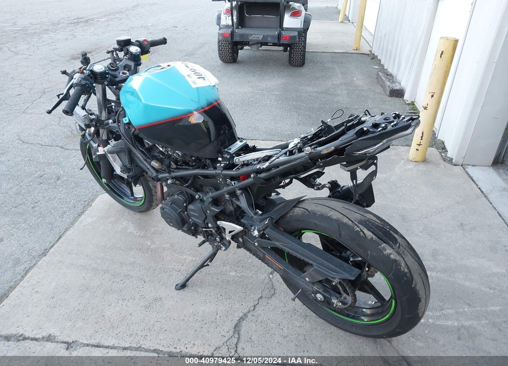 2022 KAWASAKI EX400 VIN: JKAEXKG12NDAH8381