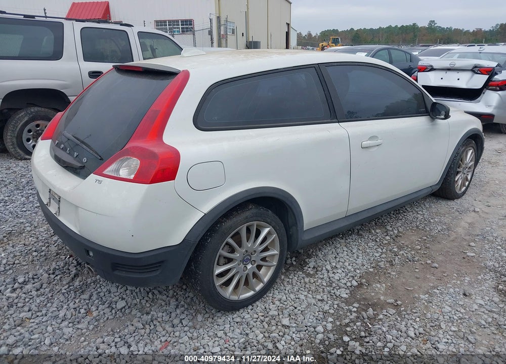 2010 VOLVO C30 VIN: YV1672MK0A2176365