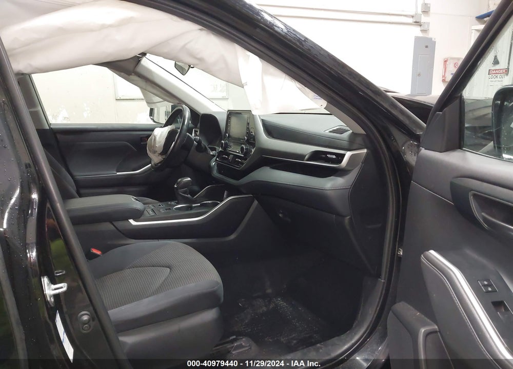 2020 TOYOTA HIGHLANDER LE VIN: 5TDBZRBH9LS031304