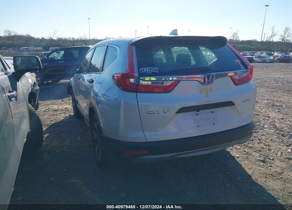 2018 HONDA CR-V LX VIN: 2HKRW6H33JH223595
