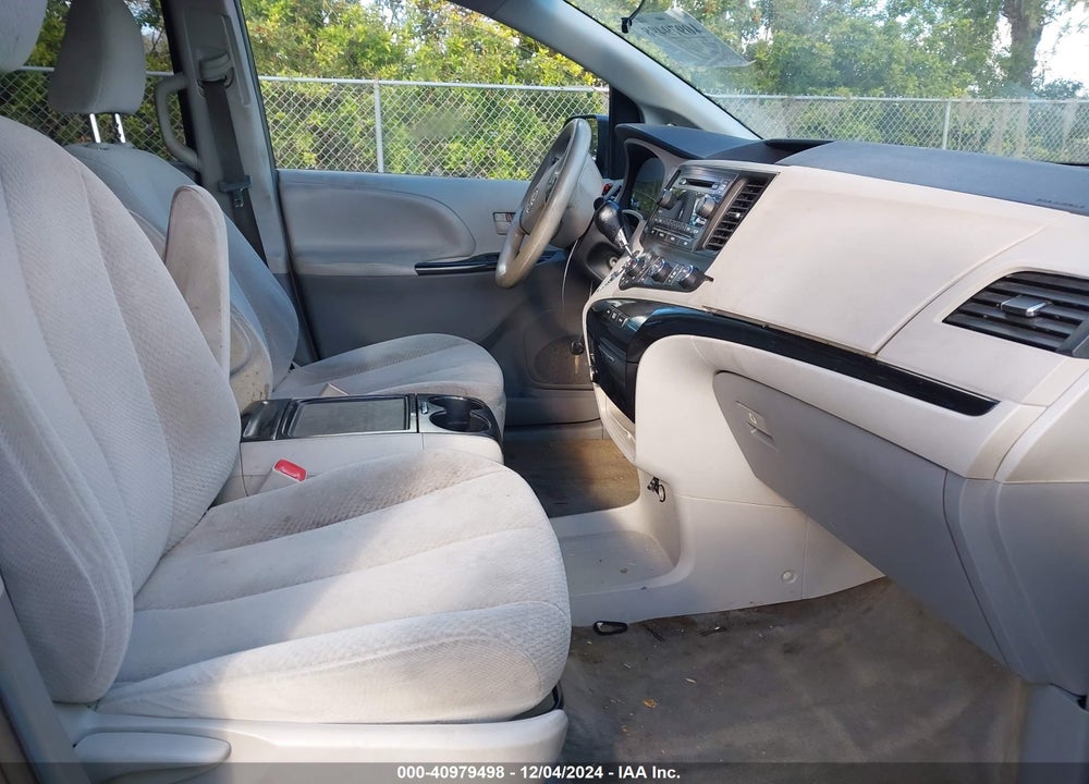 2012 TOYOTA SIENNA LE V6 8 PASSENGER VIN: 5TDKK3DC4CS267040