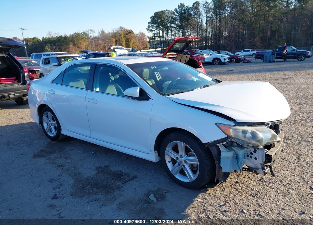 2014 TOYOTA CAMRY SE VIN: 4T1BF1FK1EU324222