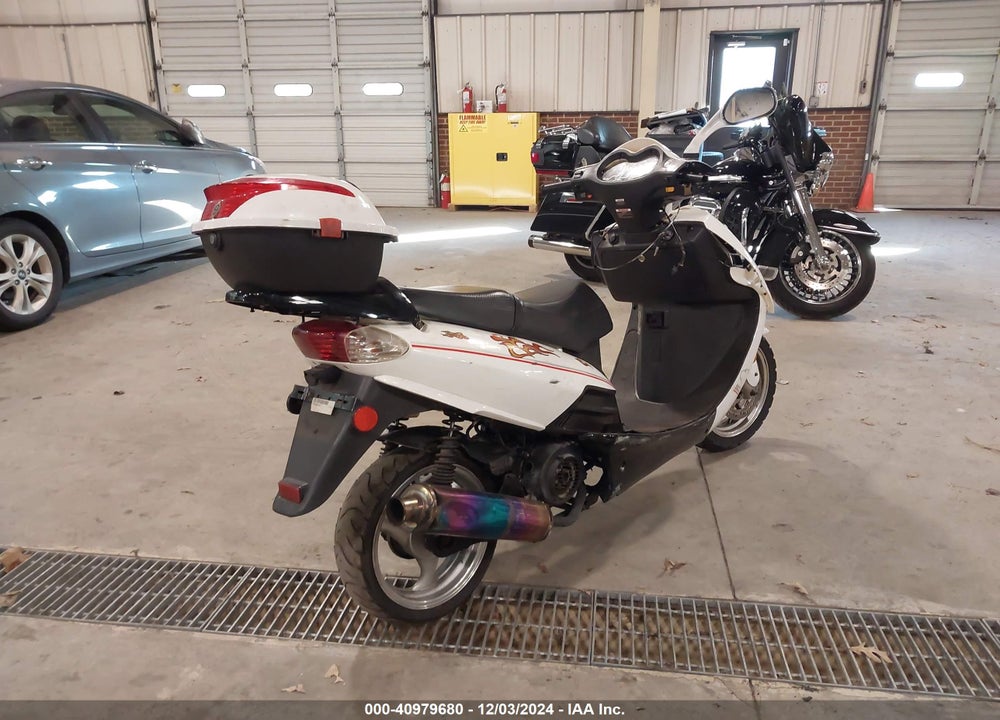 2021 YIBEN 15 SERIES VIN: LYDYFTKH9M1500487