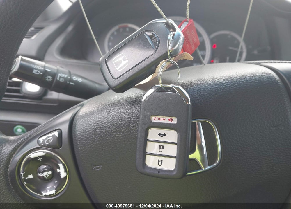 2013 HONDA ACCORD EX VIN: 1HGCR2F7XDA204213