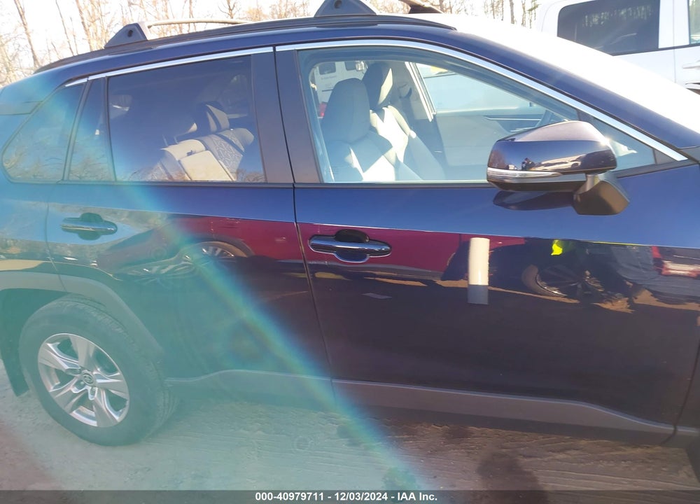 2022 TOYOTA RAV4 XLE VIN: 2T3P1RFV4NW327832