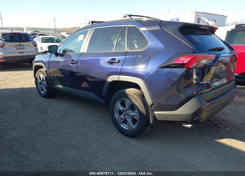 2022 TOYOTA RAV4 XLE VIN: 2T3P1RFV4NW327832