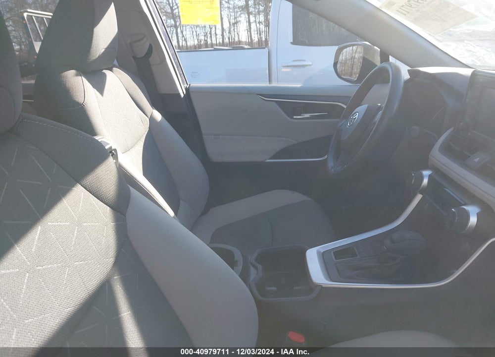 2022 TOYOTA RAV4 XLE VIN: 2T3P1RFV4NW327832