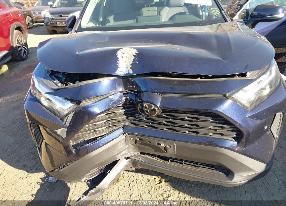 2022 TOYOTA RAV4 XLE VIN: 2T3P1RFV4NW327832