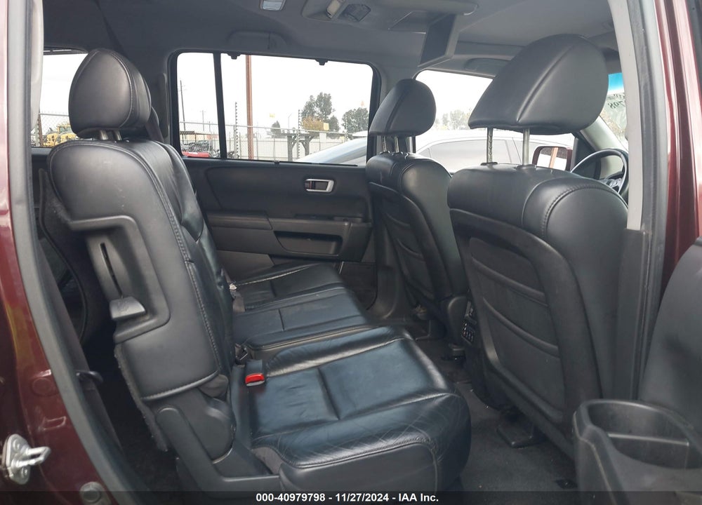 2011 HONDA PILOT TOURING VIN: 5FNYF3H94BB046733
