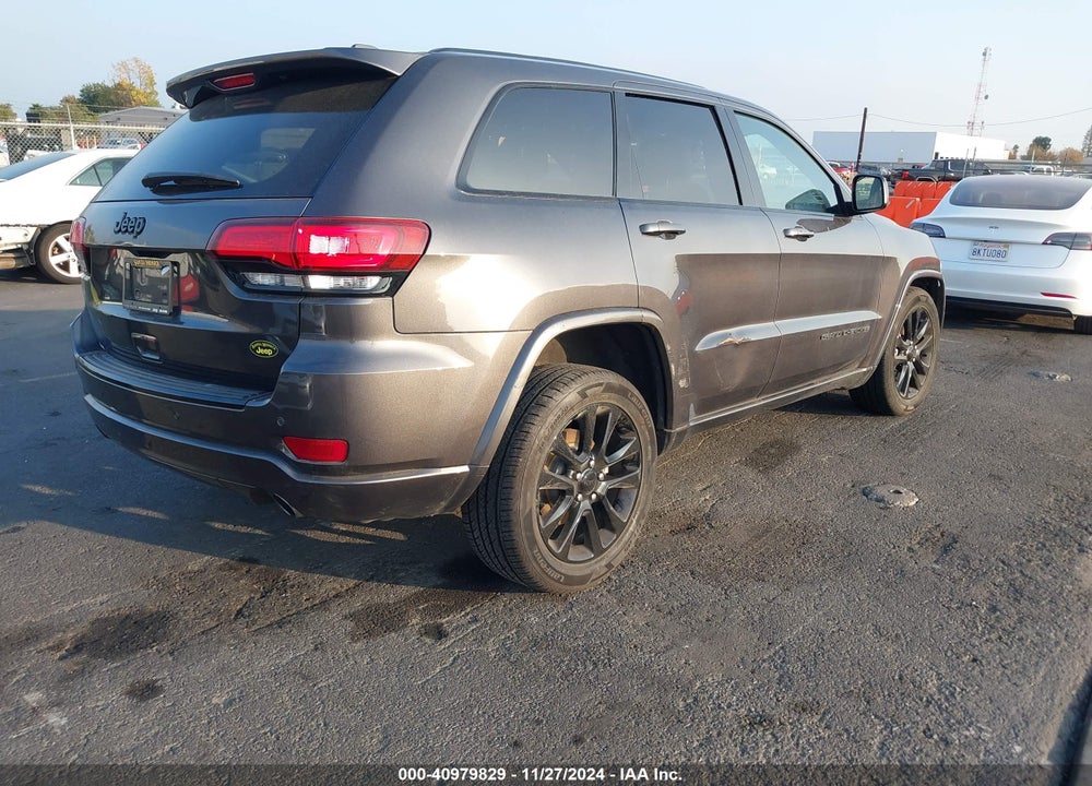 2018 JEEP GRAND CHEROKEE ALTITUDE 4X2 VIN: 1C4RJEAG5JC228038