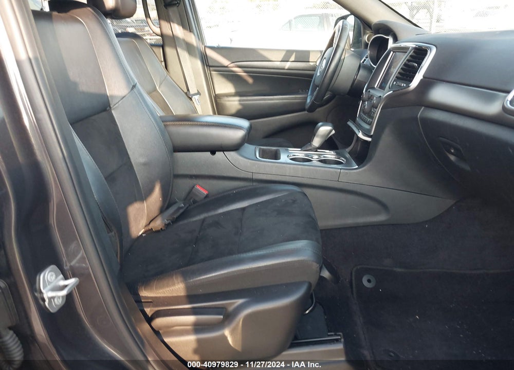2018 JEEP GRAND CHEROKEE ALTITUDE 4X2 VIN: 1C4RJEAG5JC228038