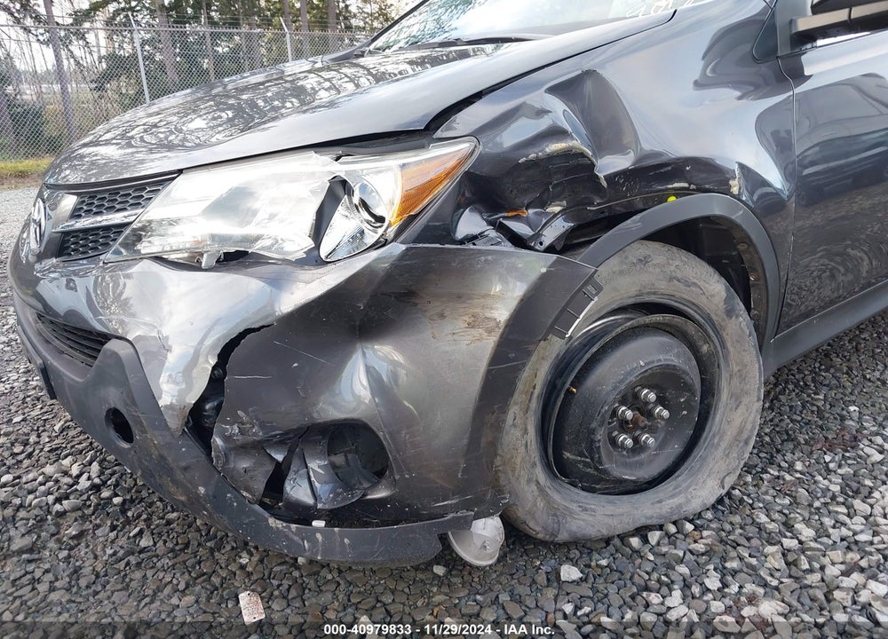 2015 TOYOTA RAV4 XLE VIN: JTMRFREV1FJ039018