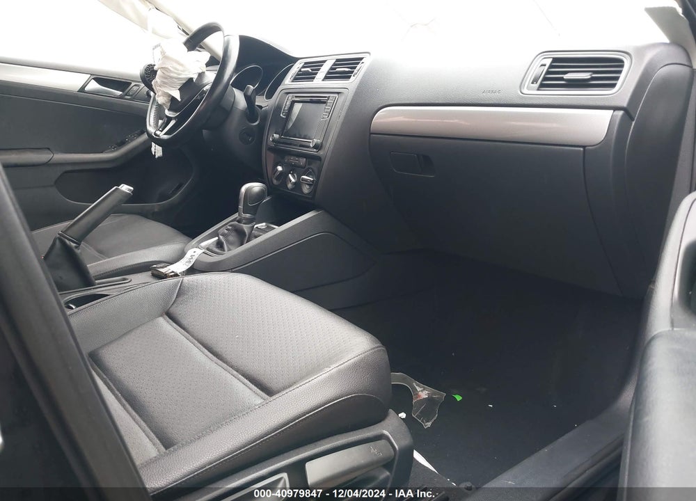 2017 VOLKSWAGEN JETTA 1.4T SE VIN: 3VWDB7AJ1HM202380