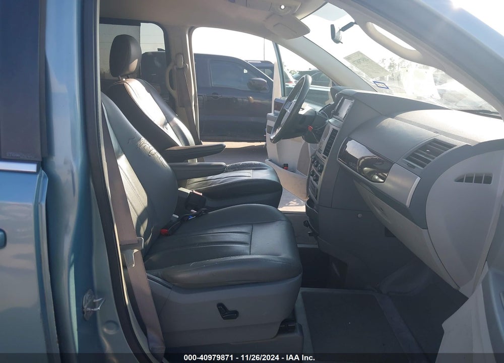2010 CHRYSLER TOWN & COUNTRY TOURING VIN: 2A4RR5DX5AR253642
