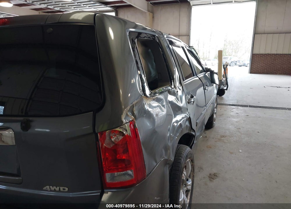 2013 HONDA PILOT EX-L VIN: 5FNYF4H51DB008978