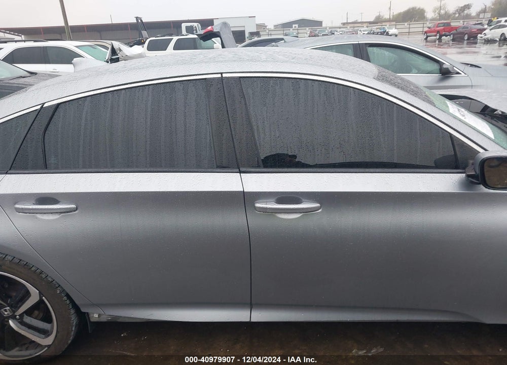 2018 HONDA ACCORD VIN: 1HGCV1F37JA137083