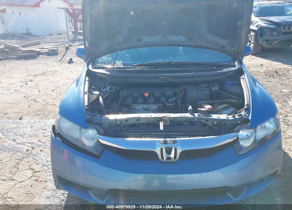 2010 HONDA CIVIC LX VIN: 19XFA1F50AE078979