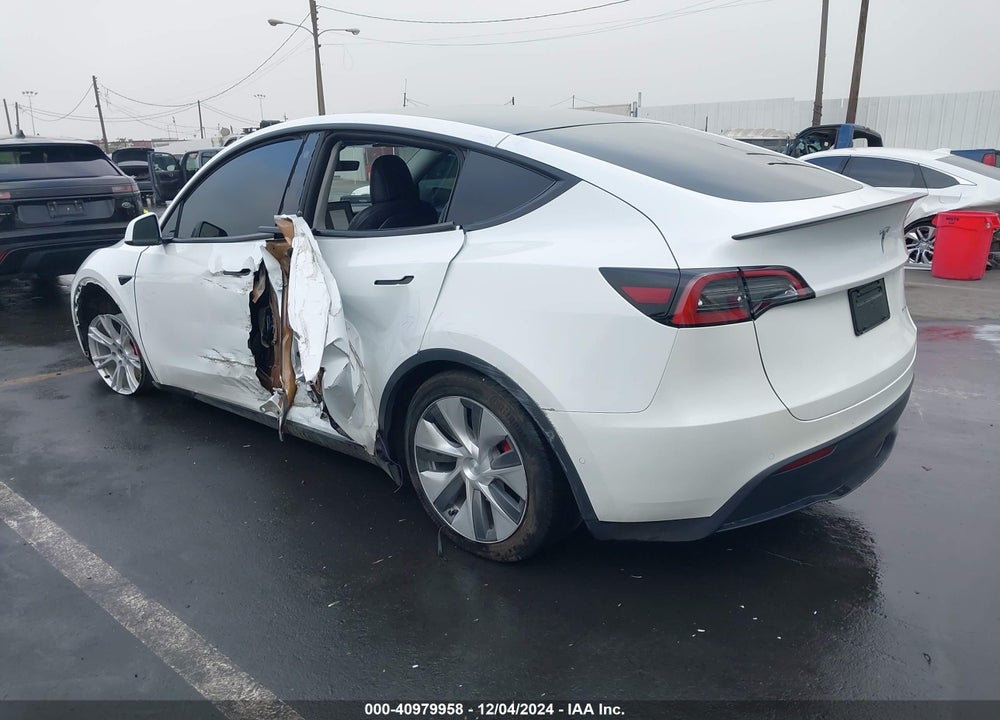2022 TESLA MODEL Y VIN: 7SAYGDEF8NF350491