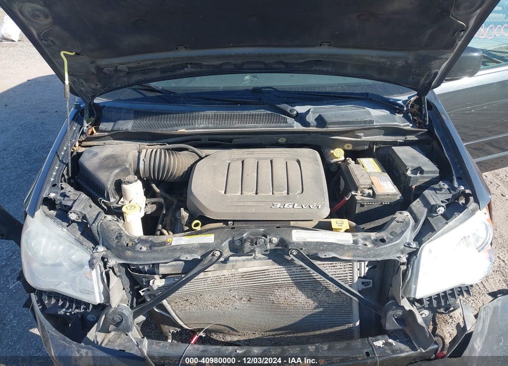 2011 DODGE GRAND CARAVAN CREW VIN: 2D4RN5DG9BR684653