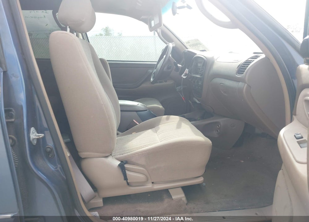 2004 TOYOTA TUNDRA SR5 V8 VIN: 5TBET34184S457748