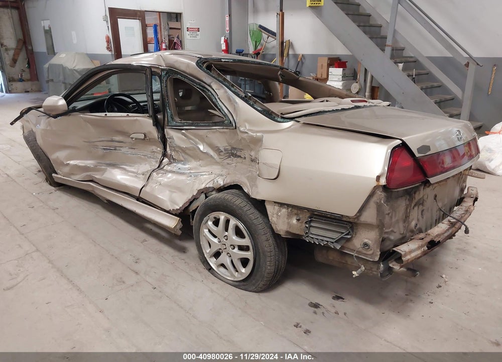 2001 HONDA ACCORD 3.0 EX VIN: 1HGCG22501A027922