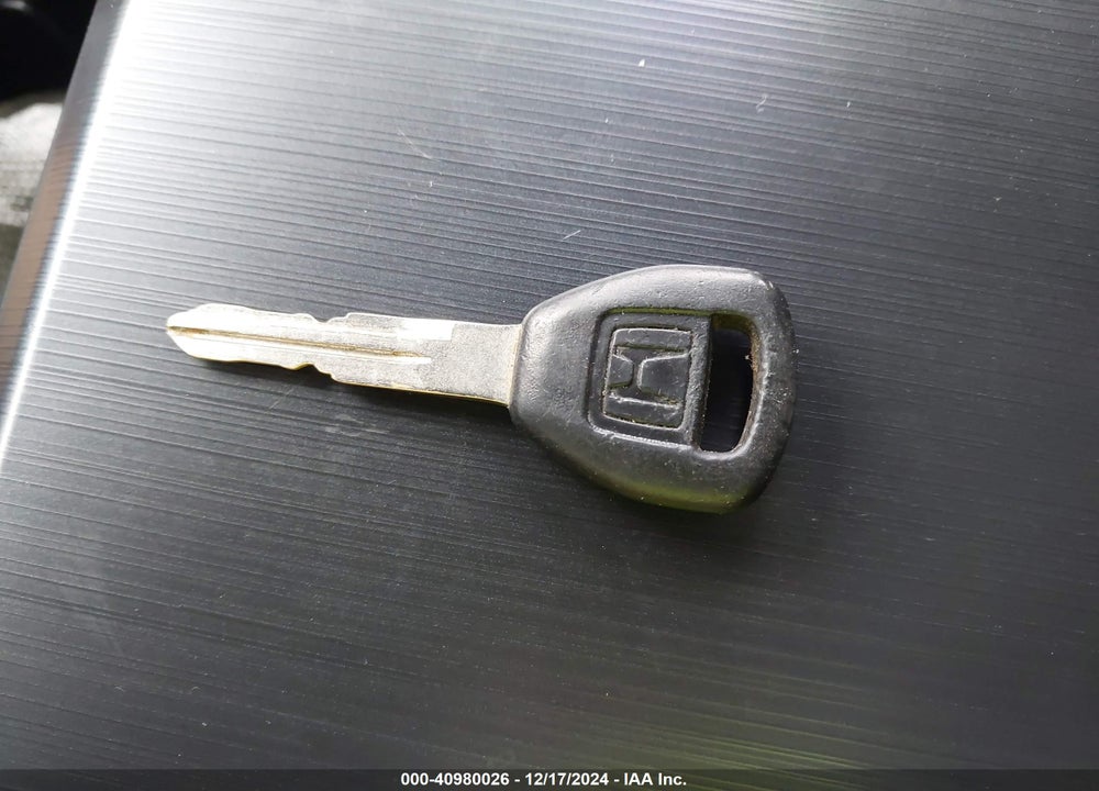 2001 HONDA ACCORD 3.0 EX VIN: 1HGCG22501A027922