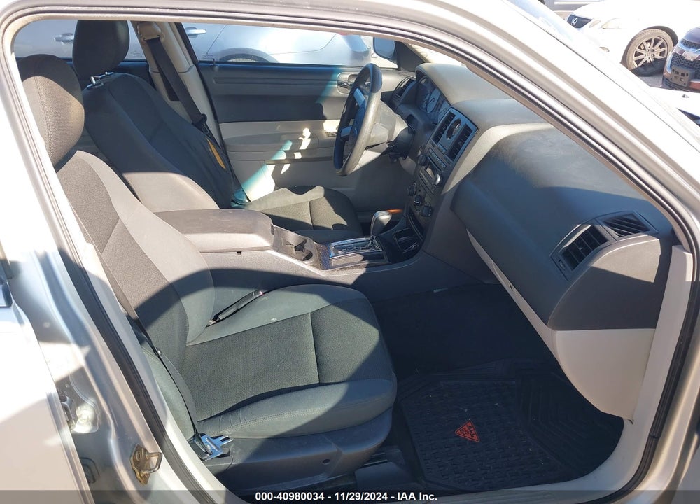 2005 CHRYSLER 300 VIN: 2C3JA43R75H691537
