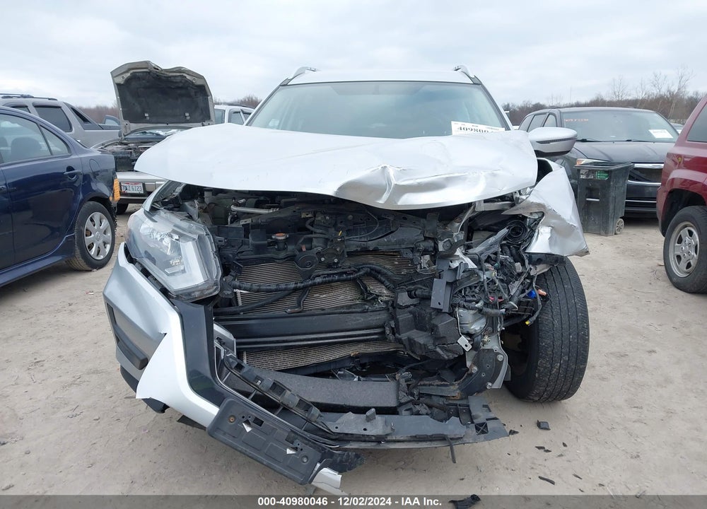2017 NISSAN ROGUE SV VIN: JN8AT2MV2HW252522